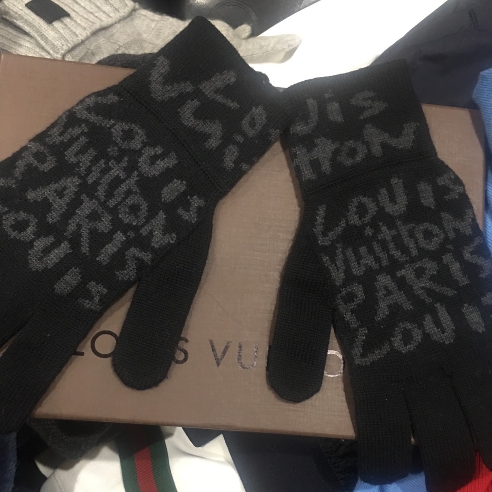 SOLD Authentic LV gloves